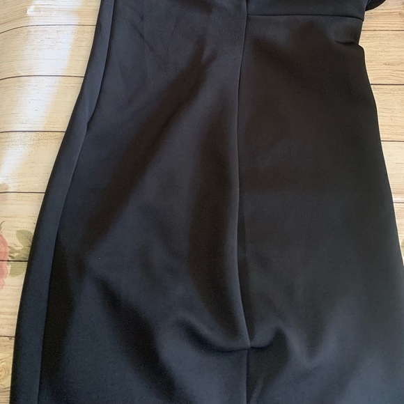 Forever 21- One shoulder dress - Picture 2 of 2